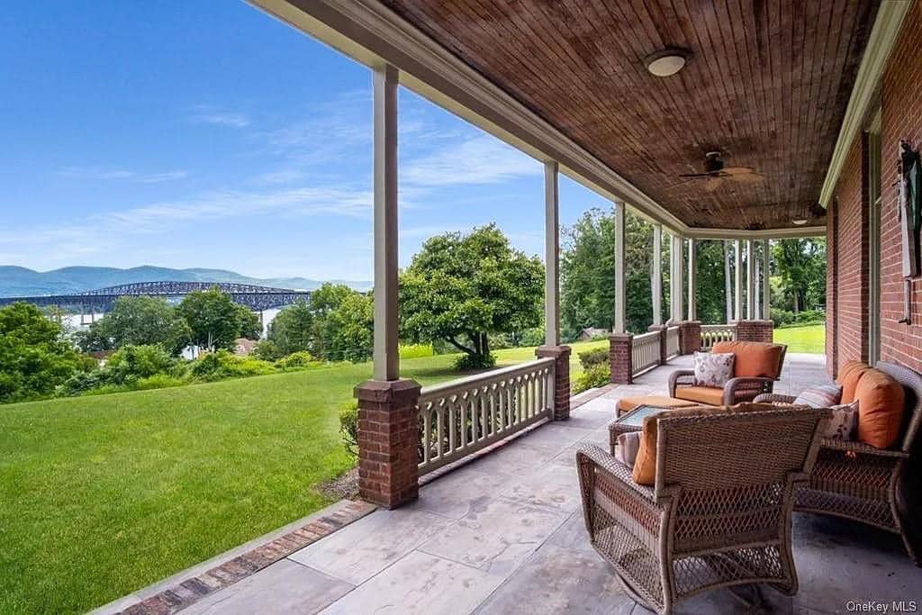 1729009053_673_1856-Mansion-For-Sale-In-Newburgh-New-York-8212-Captivating.jpeg