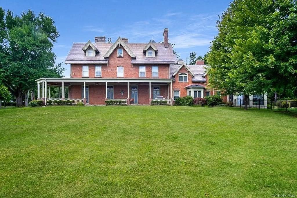 1729009055_737_1856-Mansion-For-Sale-In-Newburgh-New-York-8212-Captivating.jpeg