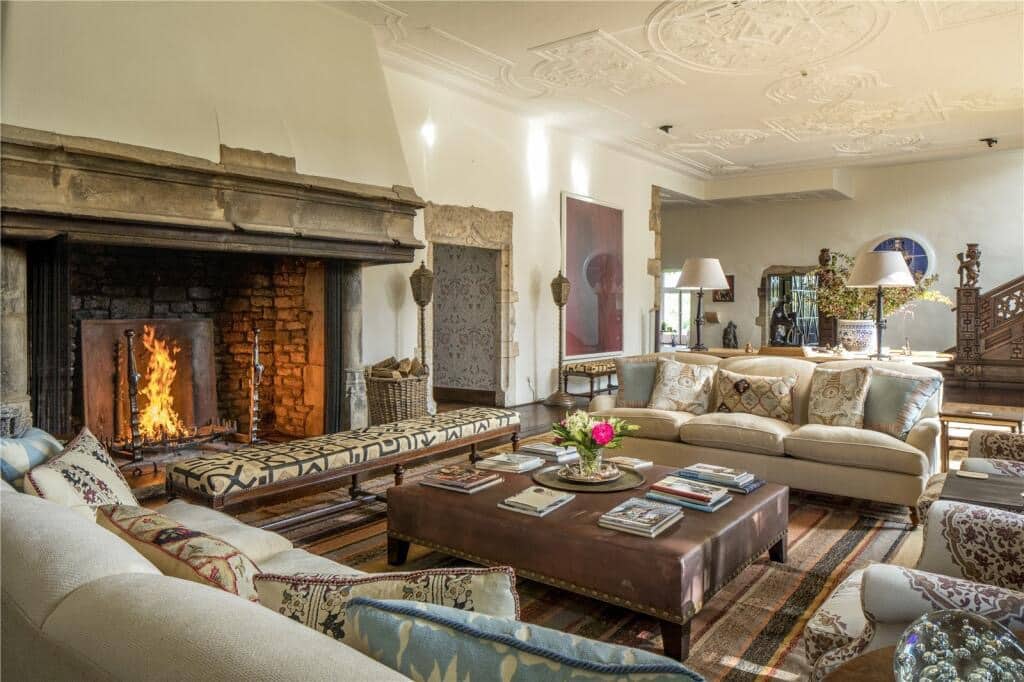 1729009395_514_1800-Edgeworth-Manor-For-Sale-In-Gloucestershire-England-8212-Captivating.jpeg