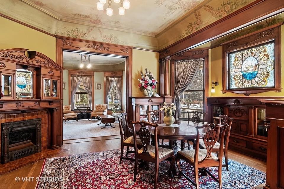 1729097187_215_1894-Victorian-In-Oak-Park-Illinois-8212-Captivating-Houses.jpeg
