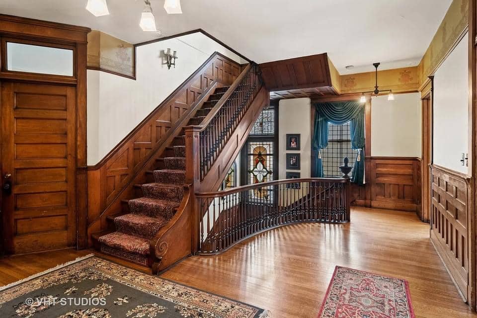 1729097190_56_1894-Victorian-In-Oak-Park-Illinois-8212-Captivating-Houses.jpeg