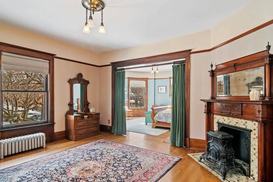 1729097193_125_1894-Victorian-In-Oak-Park-Illinois-8212-Captivating-Houses.jpeg