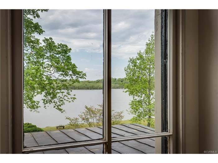 1729513704_636_1857-Italianate-Camden-Farm-In-Port-Royal-Virginia-8212-Captivating.jpg