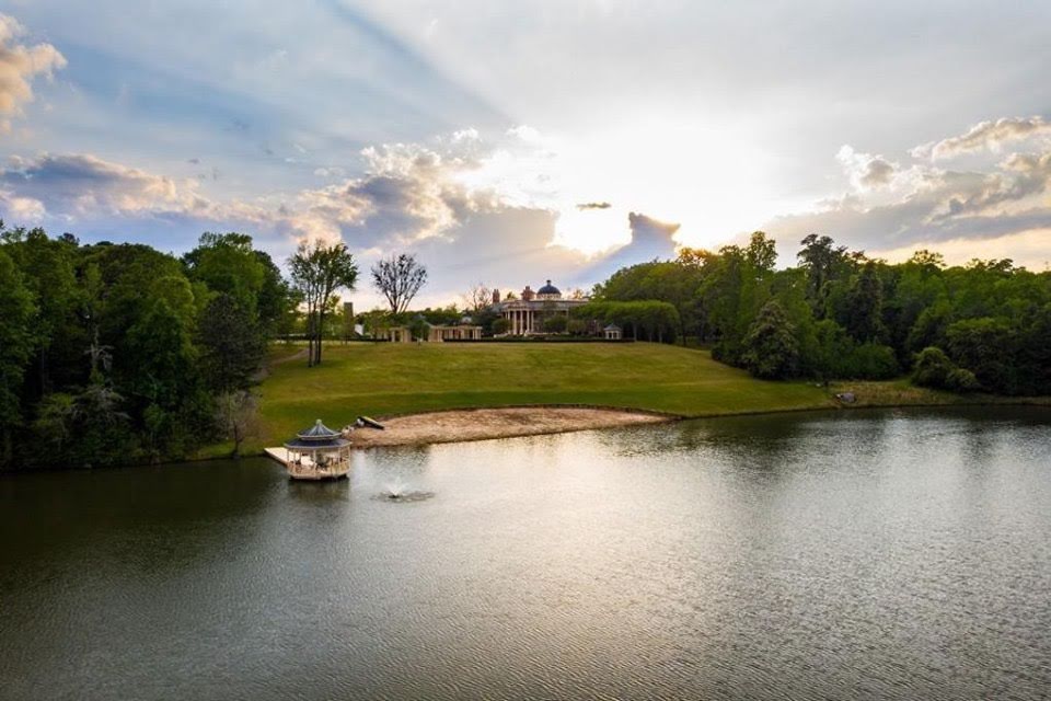 1729514257_678_1873-Mansion-In-Macon-Georgia-8212-Captivating-Houses.jpg