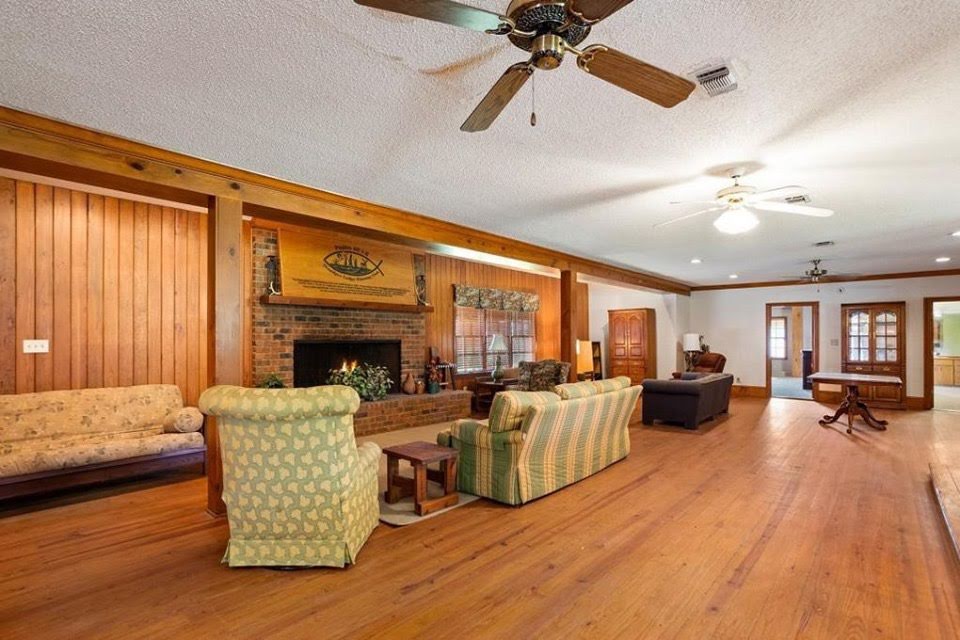 1729514283_543_1873-Mansion-In-Macon-Georgia-8212-Captivating-Houses.jpg