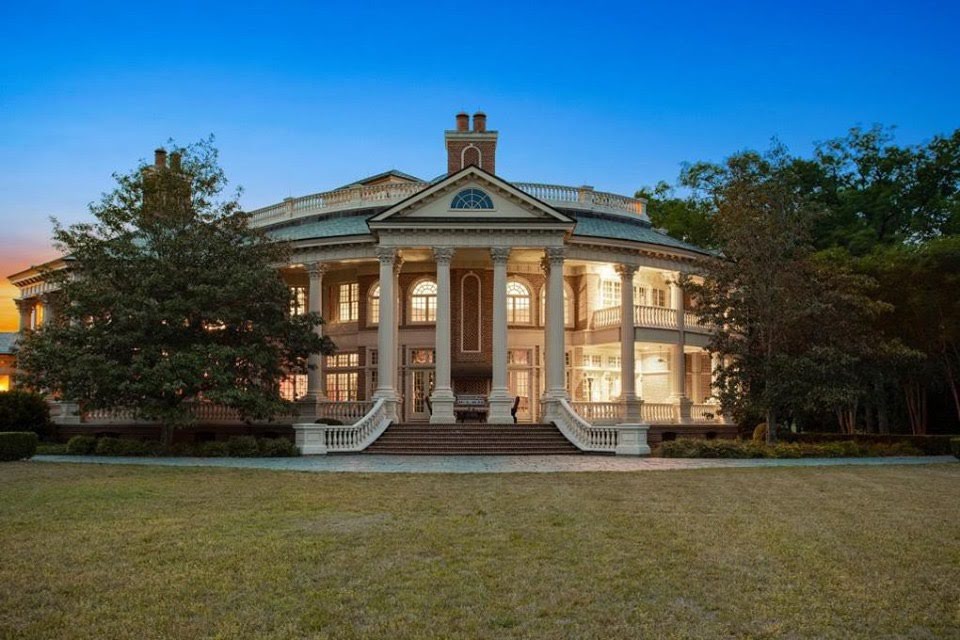 1873-Mansion-In-Macon-Georgia-8212-Captivating-Houses.jpg