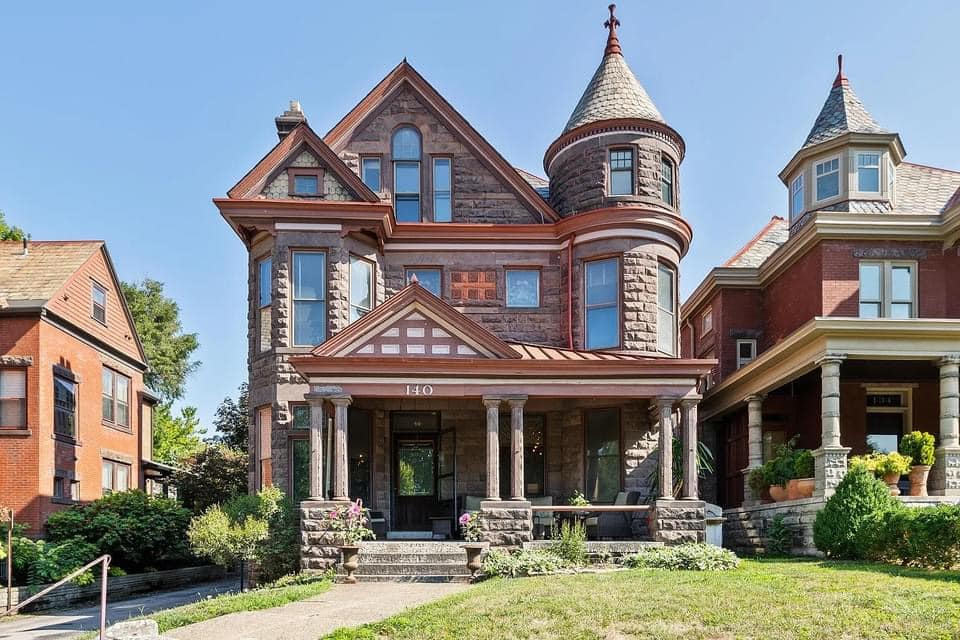 1890-Victorian-For-Sale-In-Columbus-Ohio-8212-Captivating-Houses.jpeg