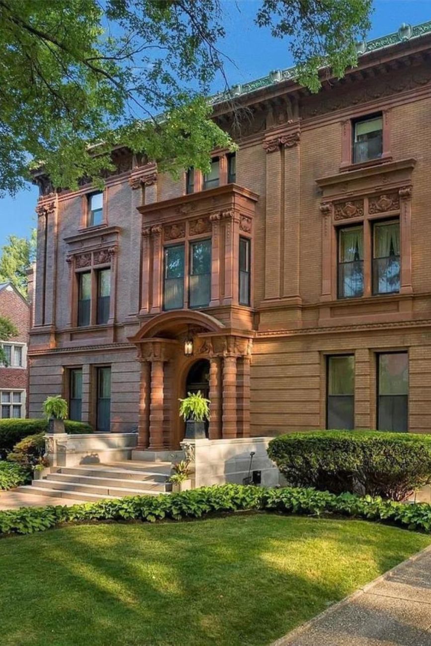 1896-Mansion-In-Saint-Louis-Missouri-8212-Captivating-Houses.jpg