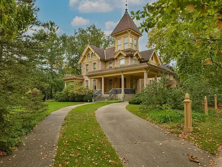 1901-Victorian-In-Burlington-Wisconsin-8212-Captivating-Houses.webp.webp