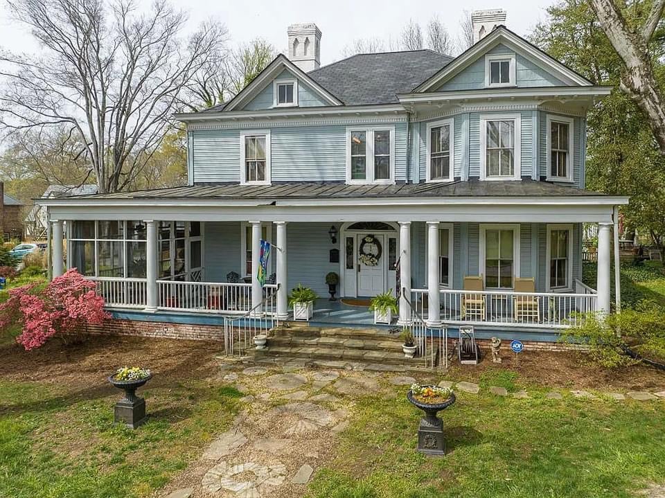 1903-Historic-House-In-South-Boston-Virginia-8212-Captivating-Houses.jpeg