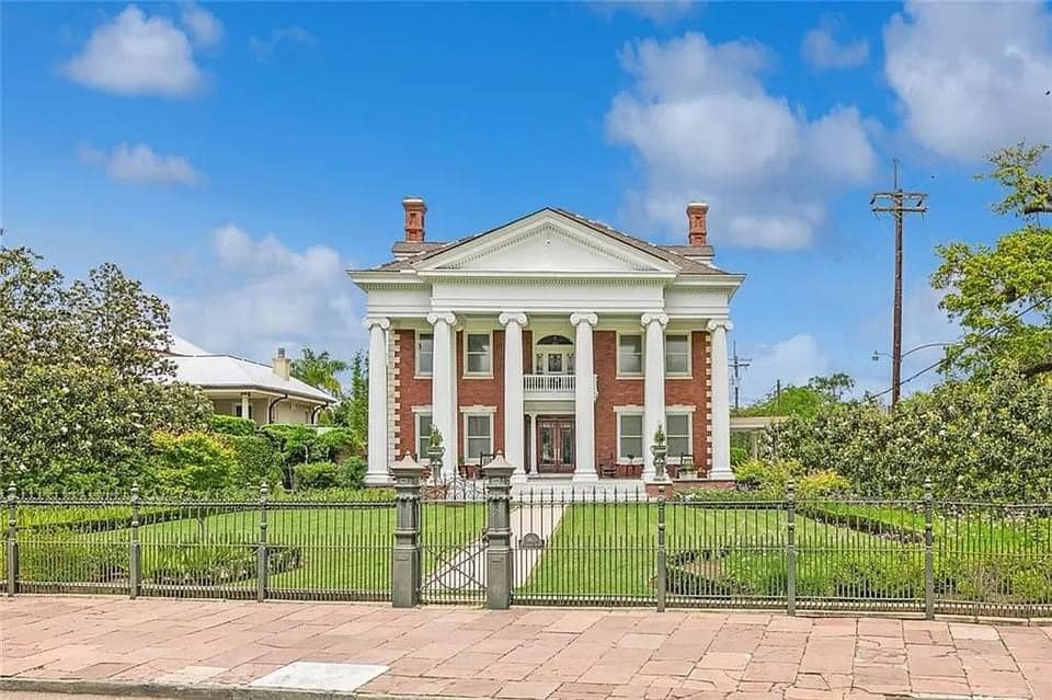 1903-Neoclassical-In-New-Orleans-Louisiana-8212-Captivating-Houses.jpeg