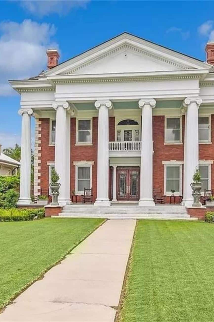 1903-Neoclassical-In-New-Orleans-Louisiana-8212-Captivating-Houses.jpg