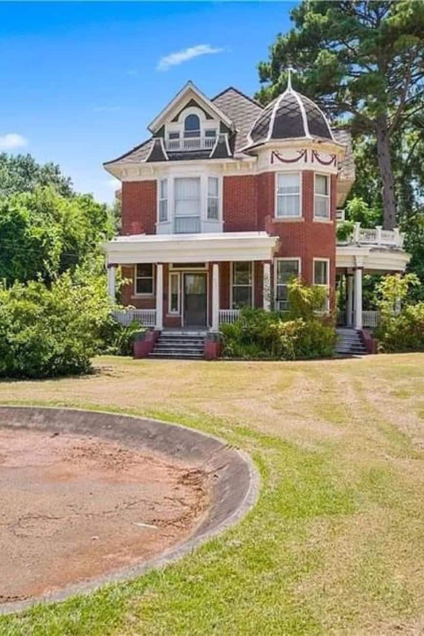 1904-Historic-House-For-Sale-In-Alexandria-Louisiana-8212-Captivating.jpg