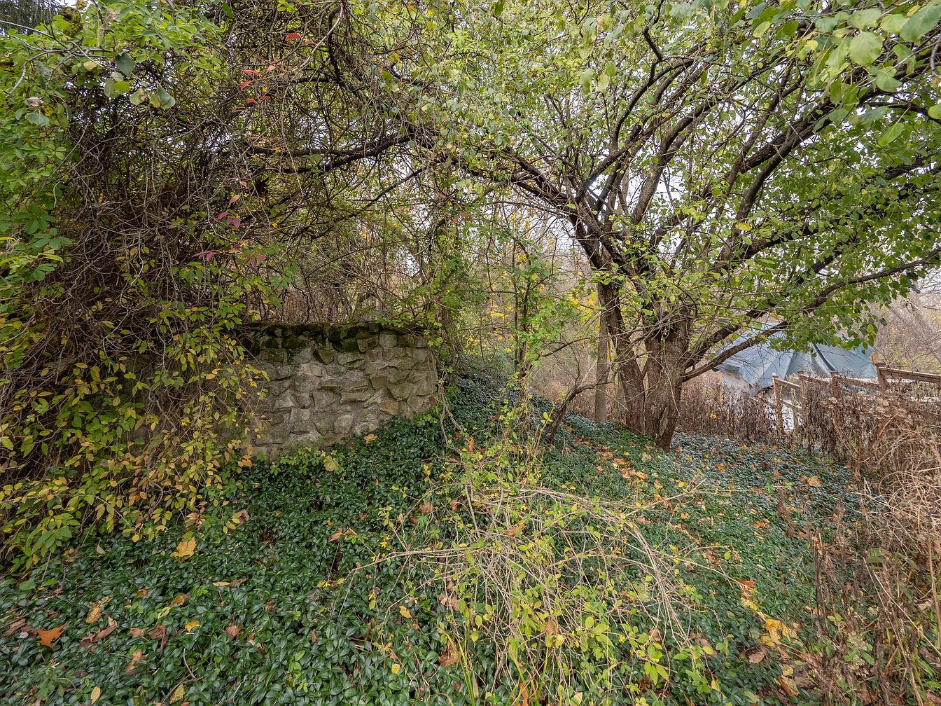 3378dea3b13e4eed2a810aae4cd1c2da-uncropped_scaled_within_1344_1008