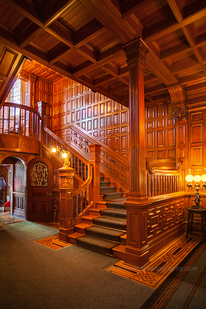 Craigdarroch-Castle-Entrance-and-Stairwell.jpg