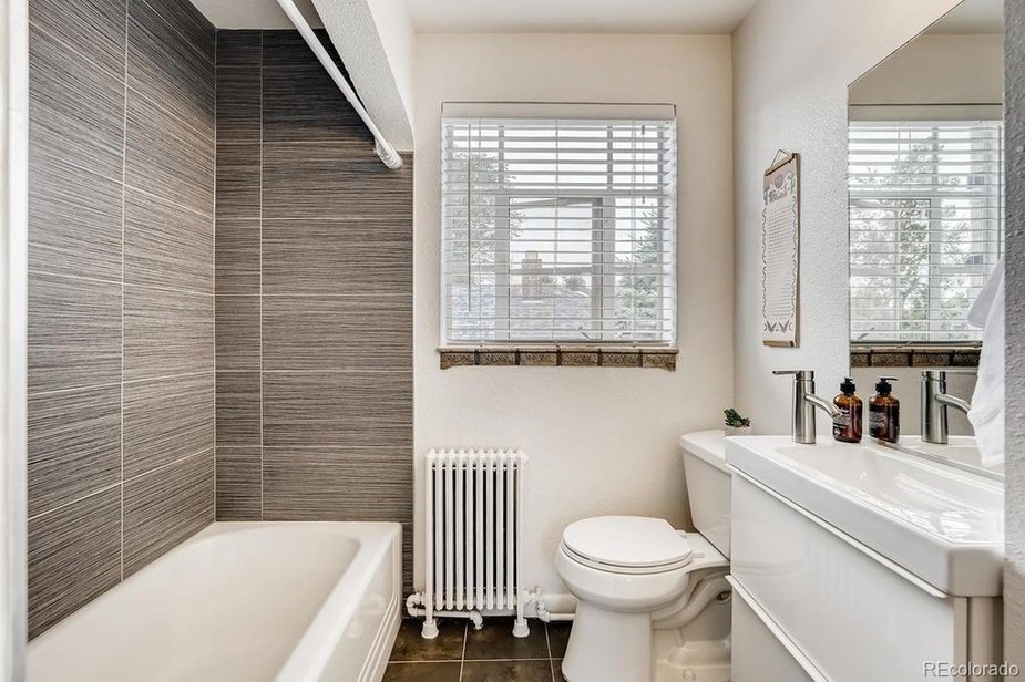 Banyo (1)