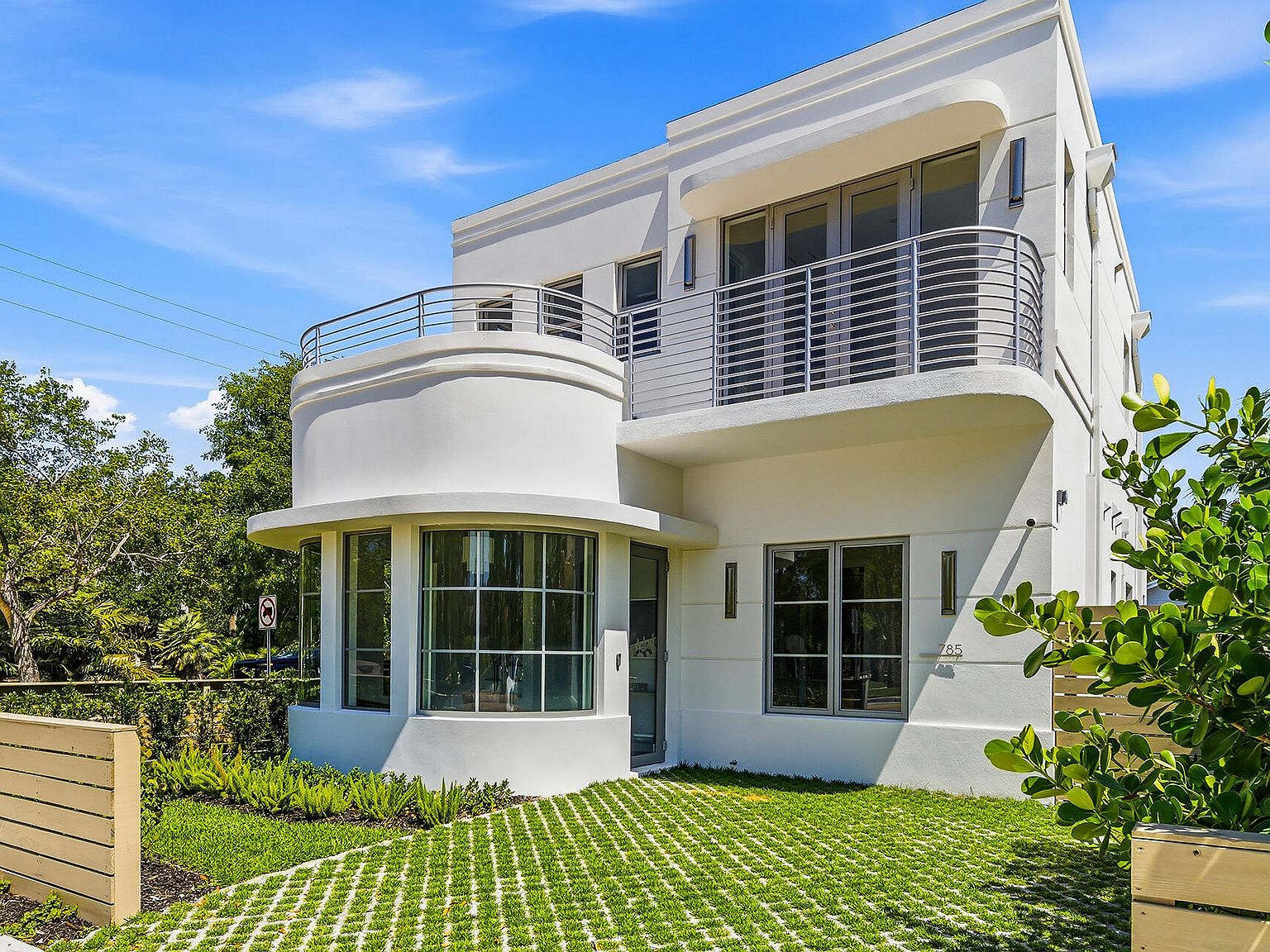 785 Park Place, West Palm Beach, FL 33401