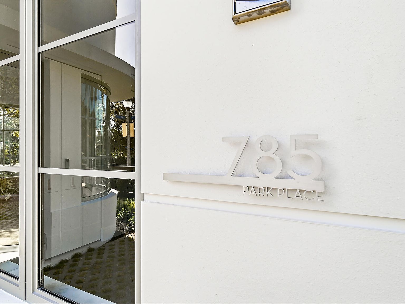 785 Park Place, West Palm Beach, FL 33401