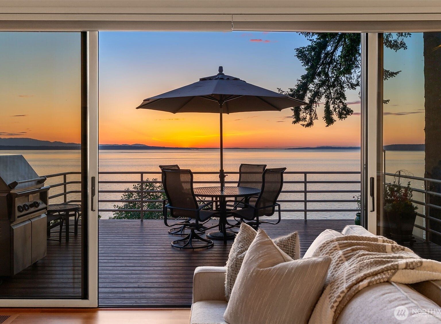 9233 Olympic View Drive, Edmonds, WA 98020