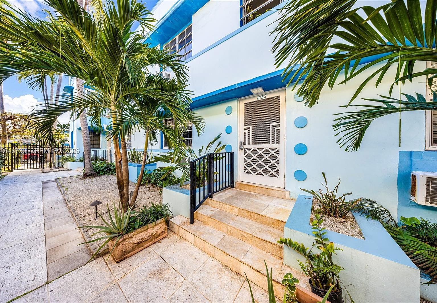 003-1250-drexel-ave-8-miami-beach-fl-33139