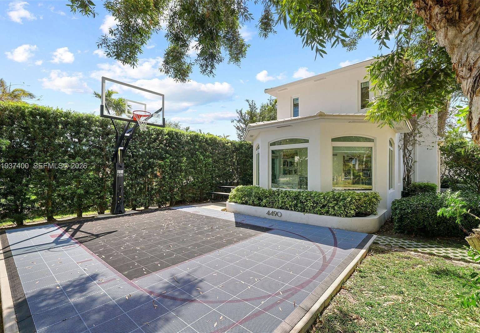 4490 Royal Palm Ave, Miami Beach, FL 33140