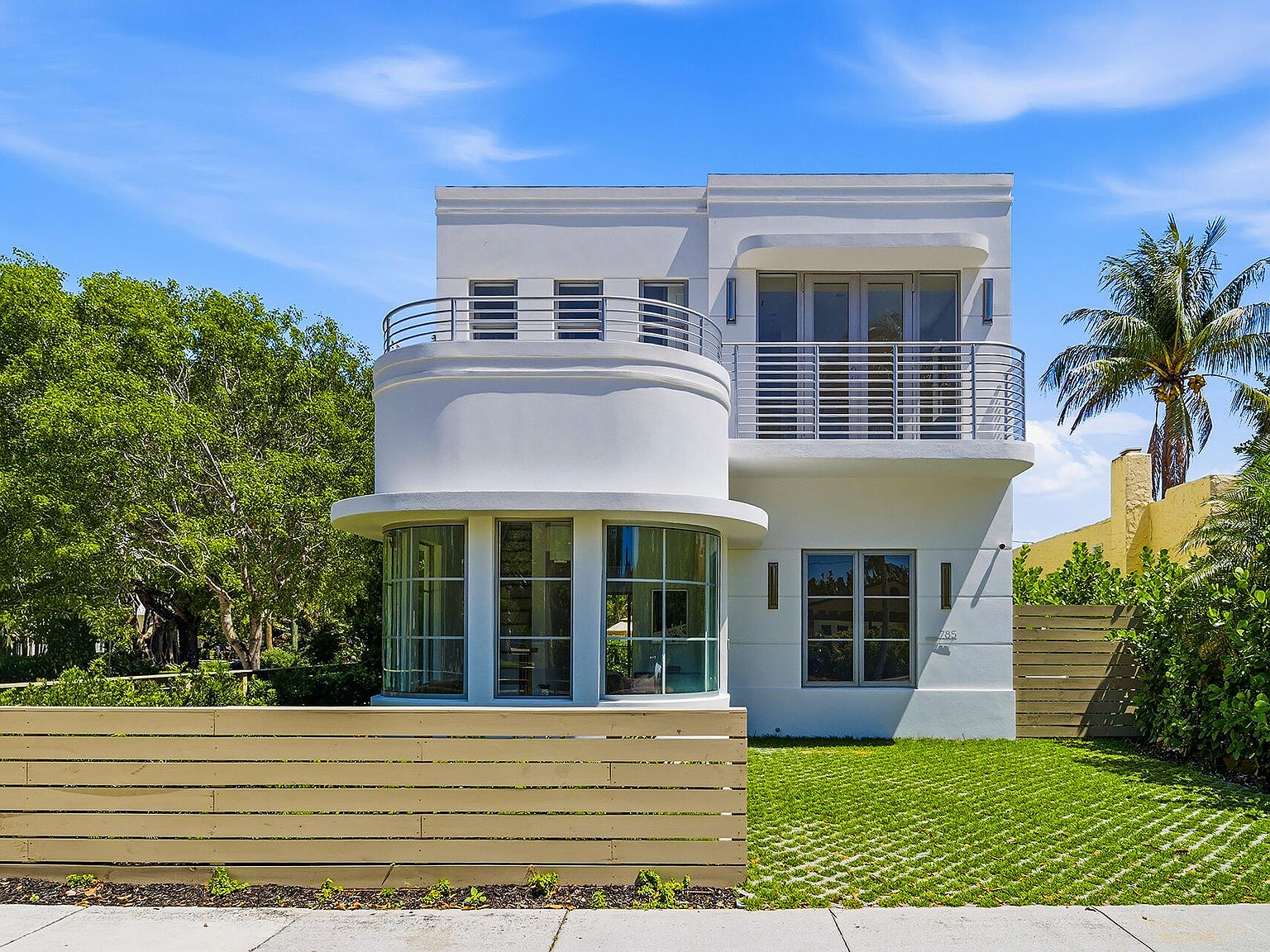 785 Park Place, West Palm Beach, FL 33401