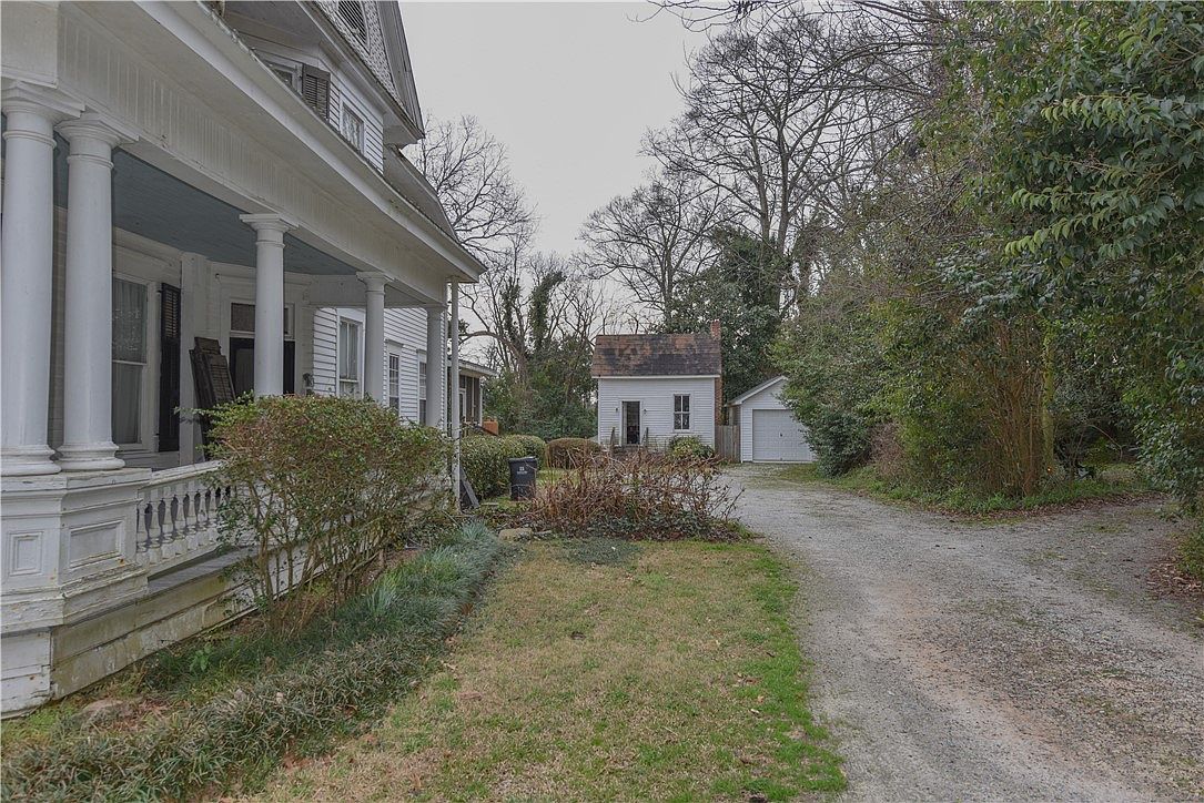 004-507-n-main-st-abbeville-sc-29620