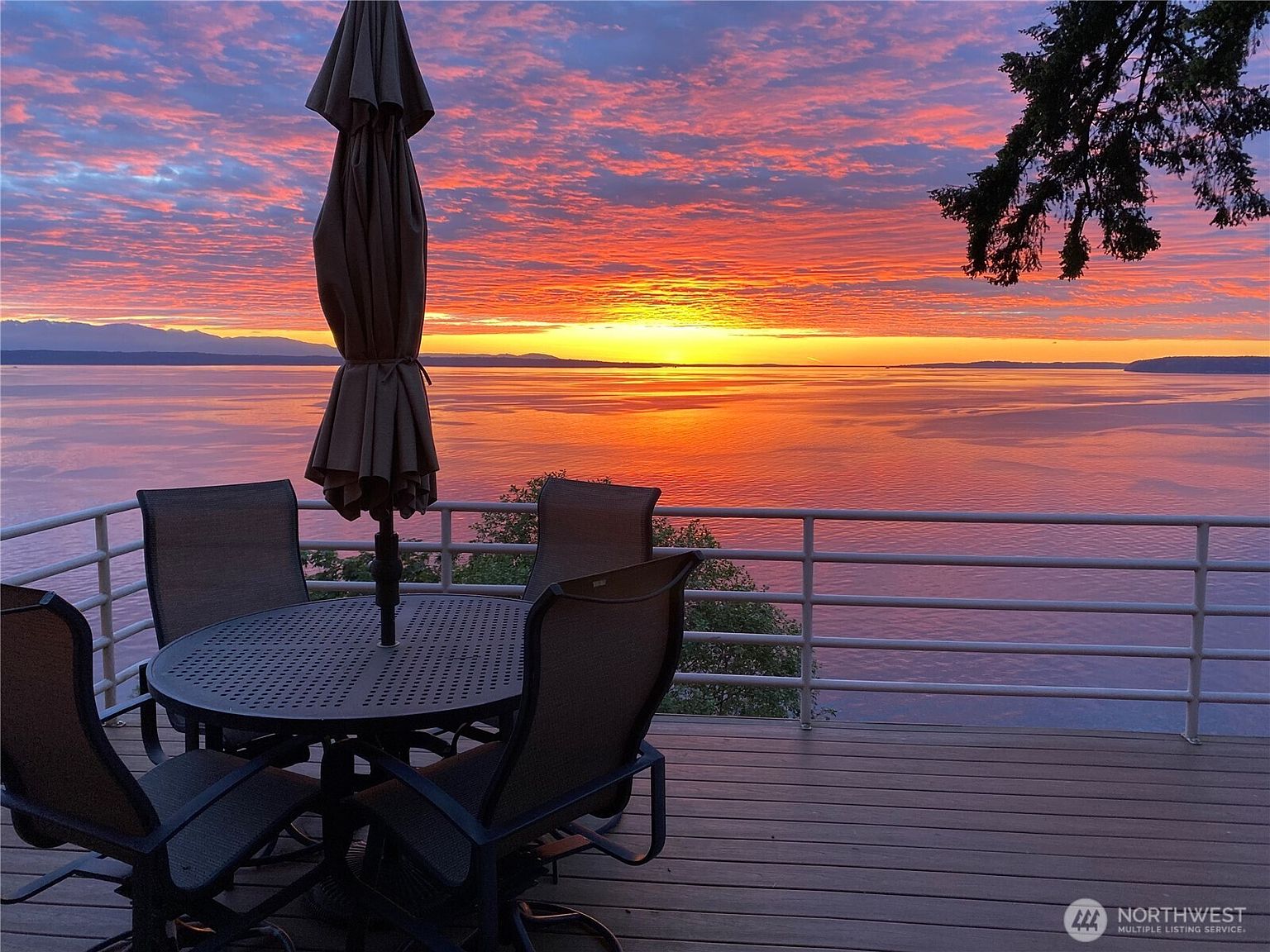 9233 Olympic View Drive, Edmonds, WA 98020