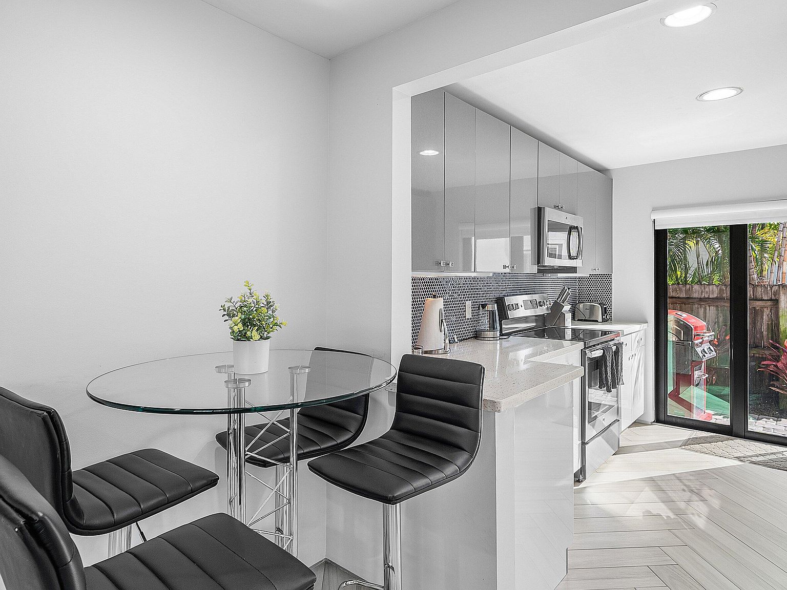 215 N Swinton Avenue, Delray Beach, FL 33444