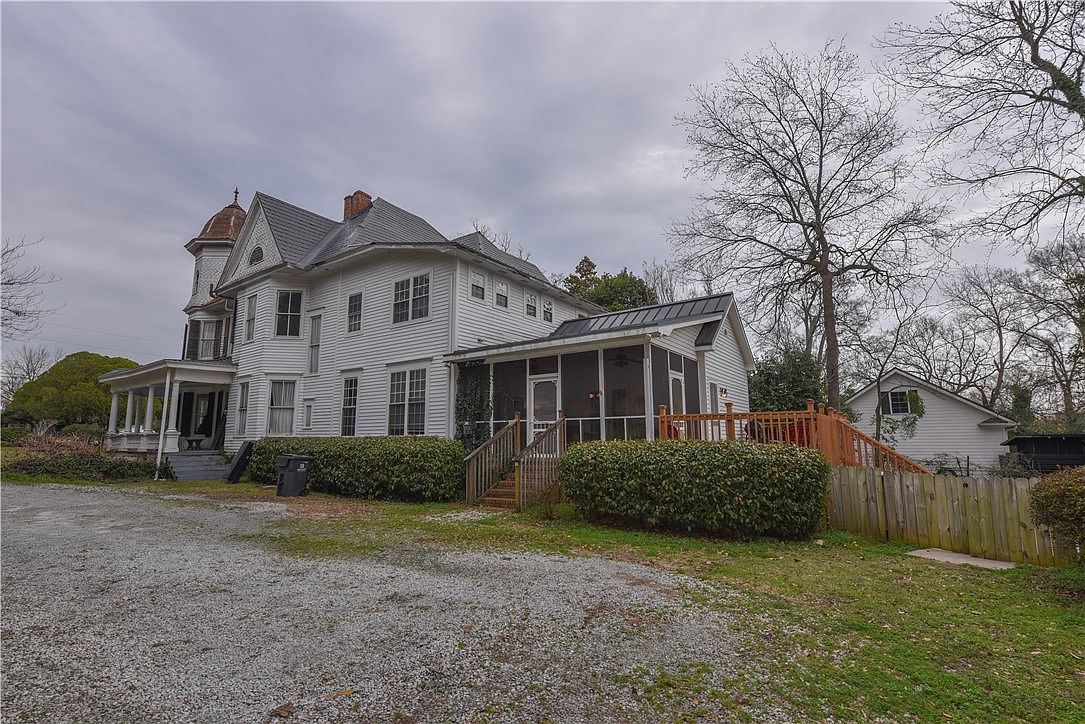 007-507-n-main-st-abbeville-sc-29620