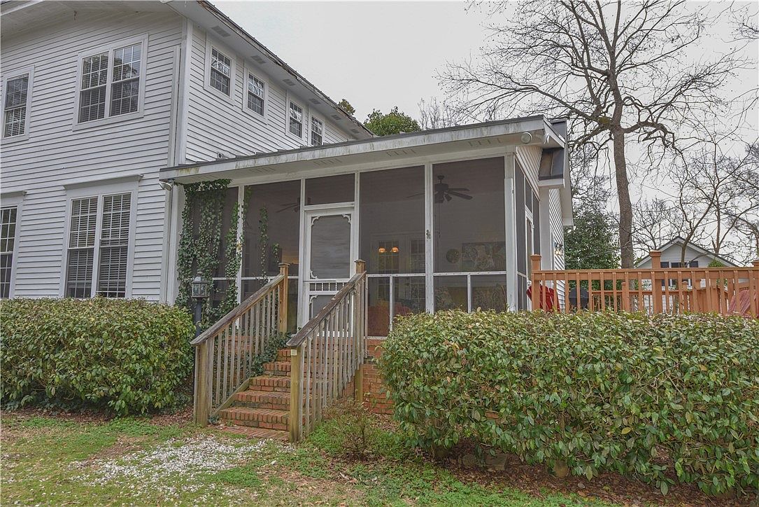 008-507-n-main-st-abbeville-sc-29620