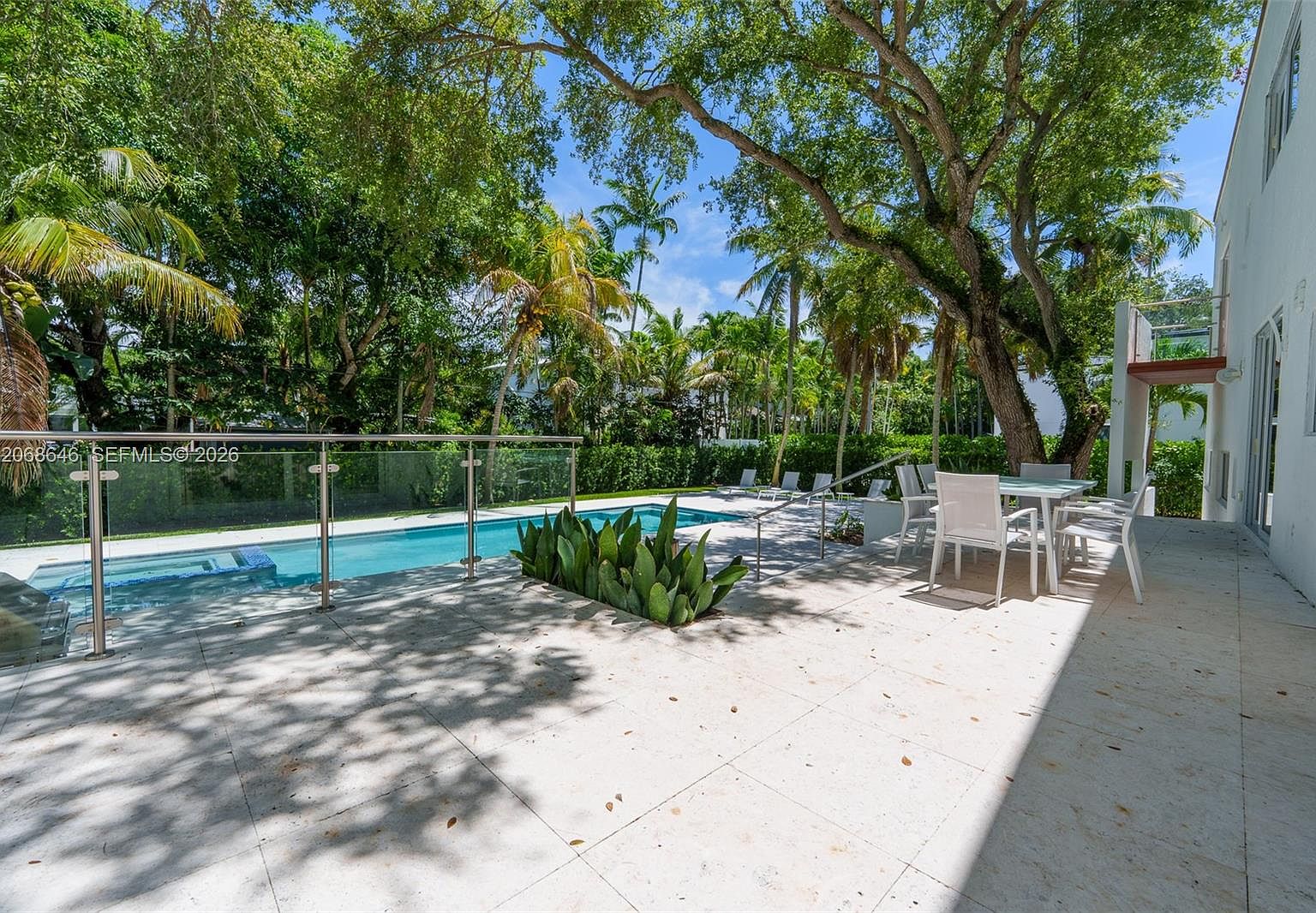 7277 SW 165th St, Palmetto Bay, FL 33157