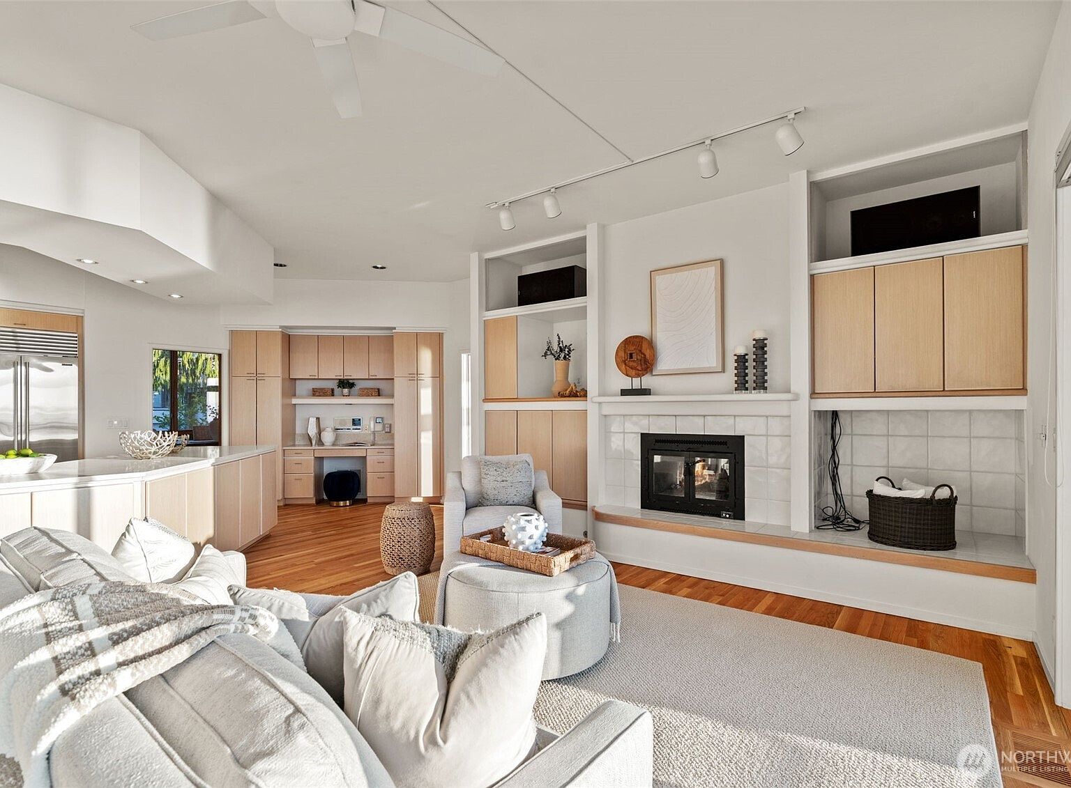 9233 Olympic View Drive, Edmonds, WA 98020