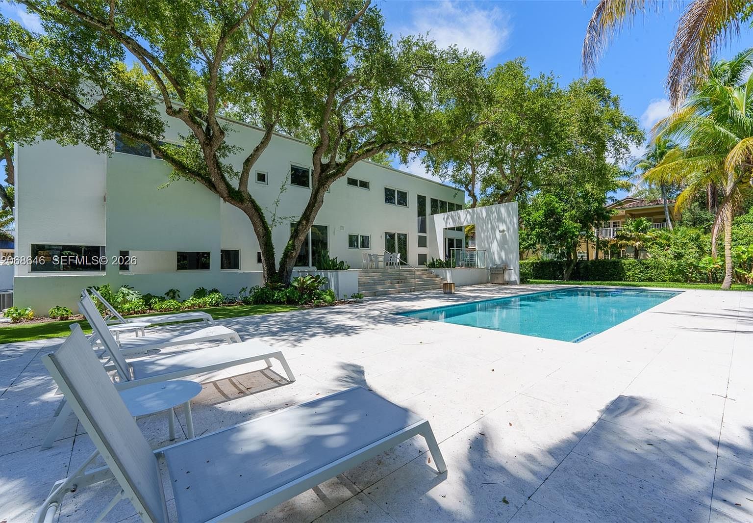 7277 SW 165th St, Palmetto Bay, FL 33157