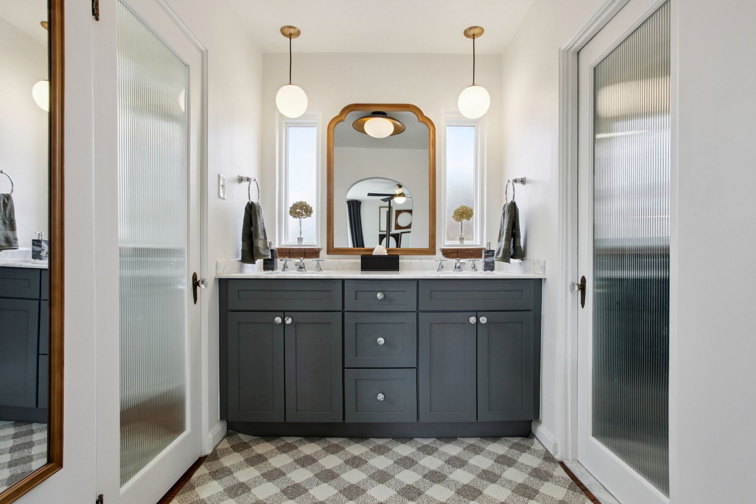 1521 Monaco Parkway, Denver, CO 80220