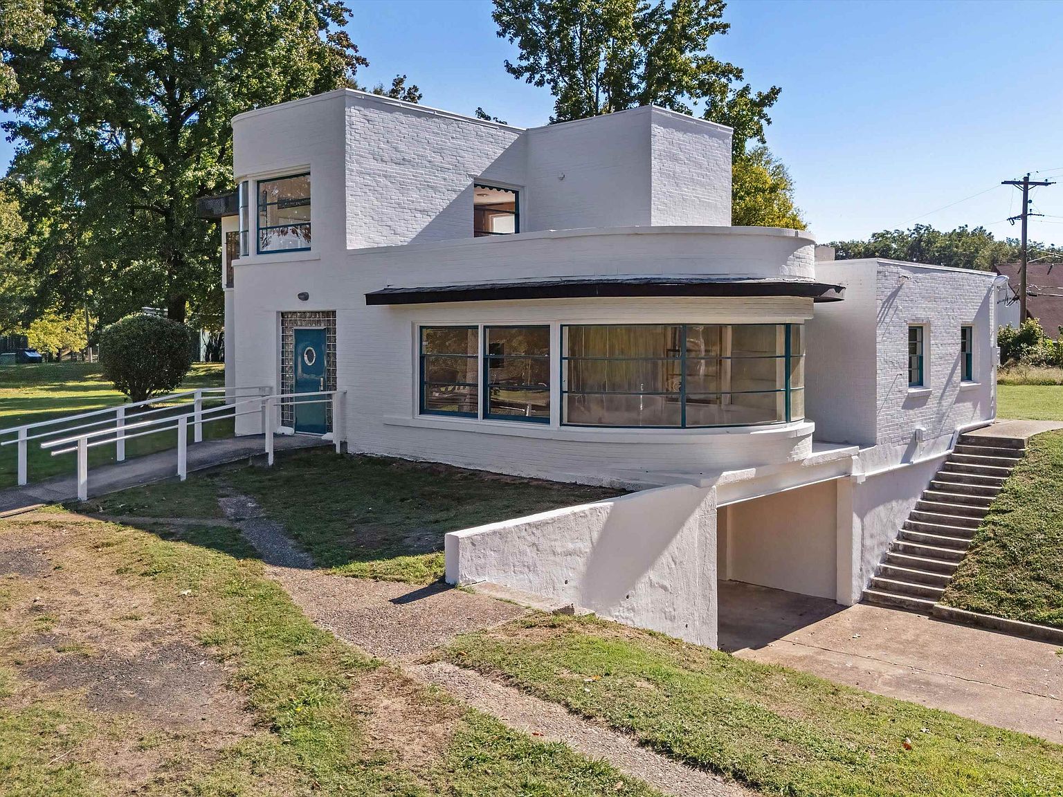 3590 Thomas St, Memphis, TN 38127