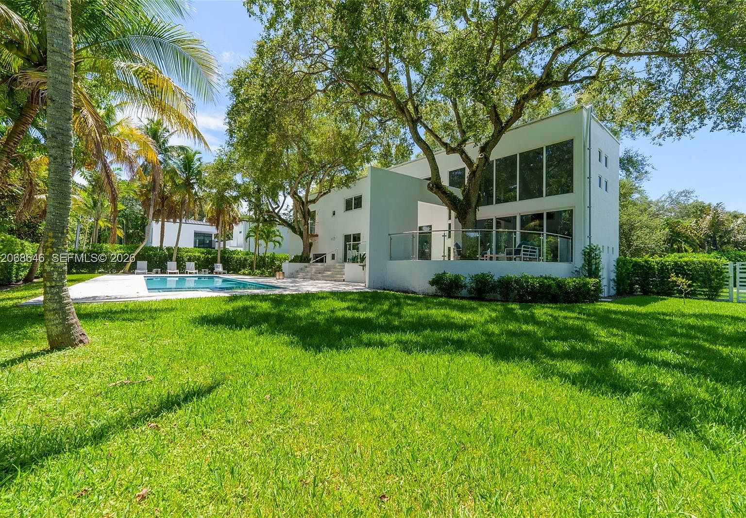 7277 SW 165th St, Palmetto Bay, FL 33157