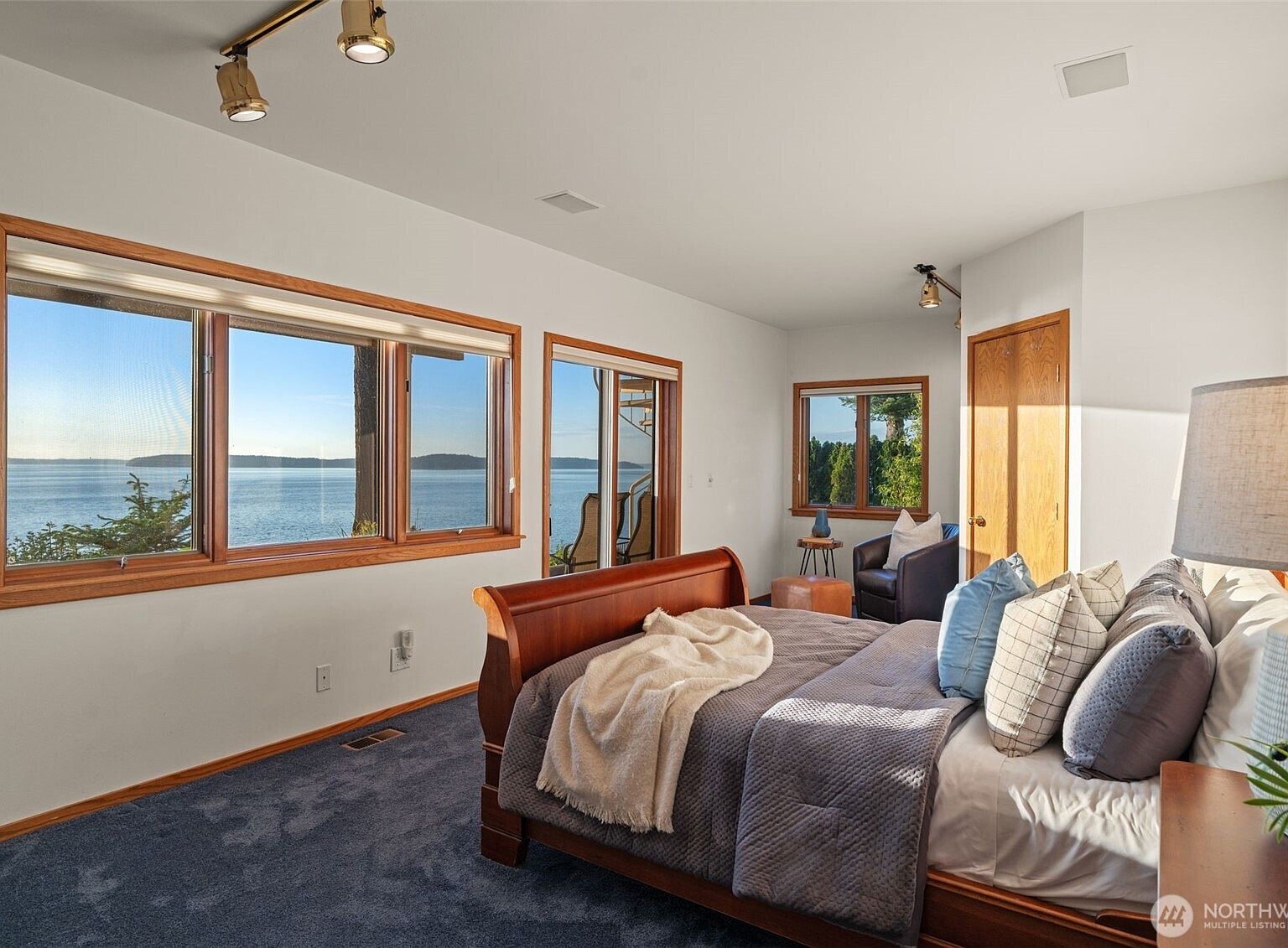 9233 Olympic View Drive, Edmonds, WA 98020
