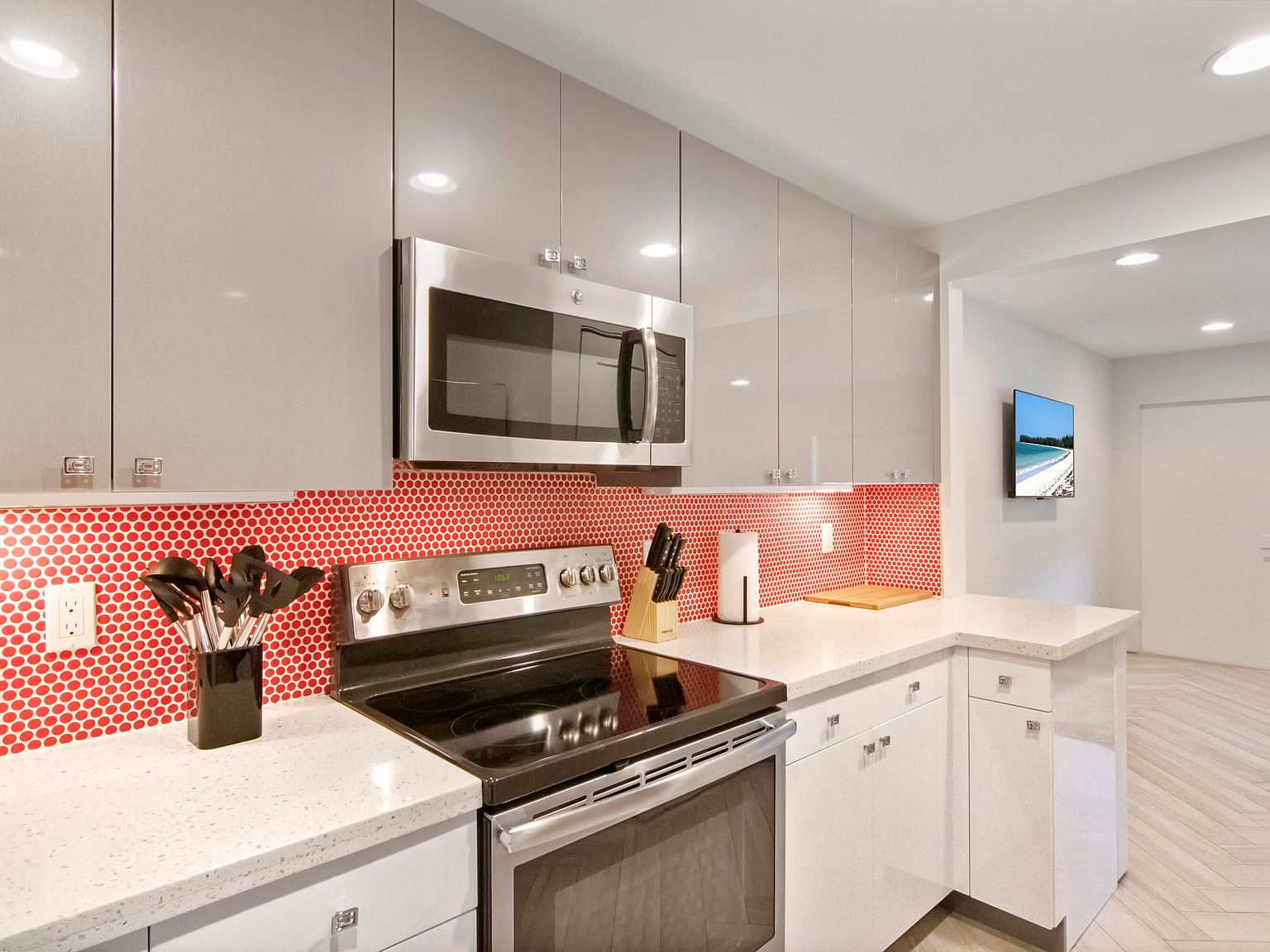 215 N Swinton Avenue, Delray Beach, FL 33444