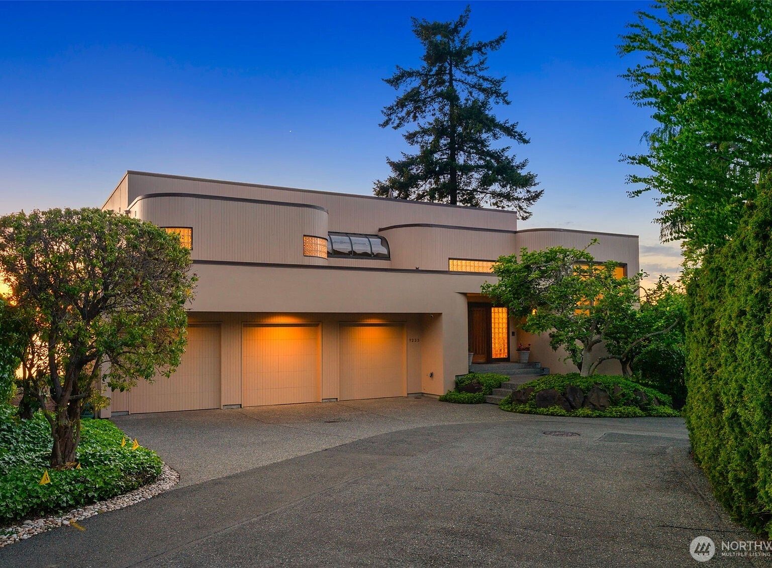 9233 Olympic View Drive, Edmonds, WA 98020