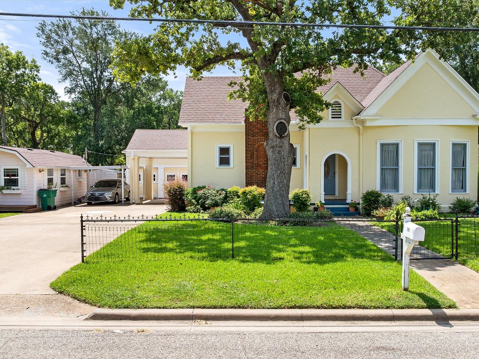 022-330-e-mcneill-st-stephenville-tx-76401