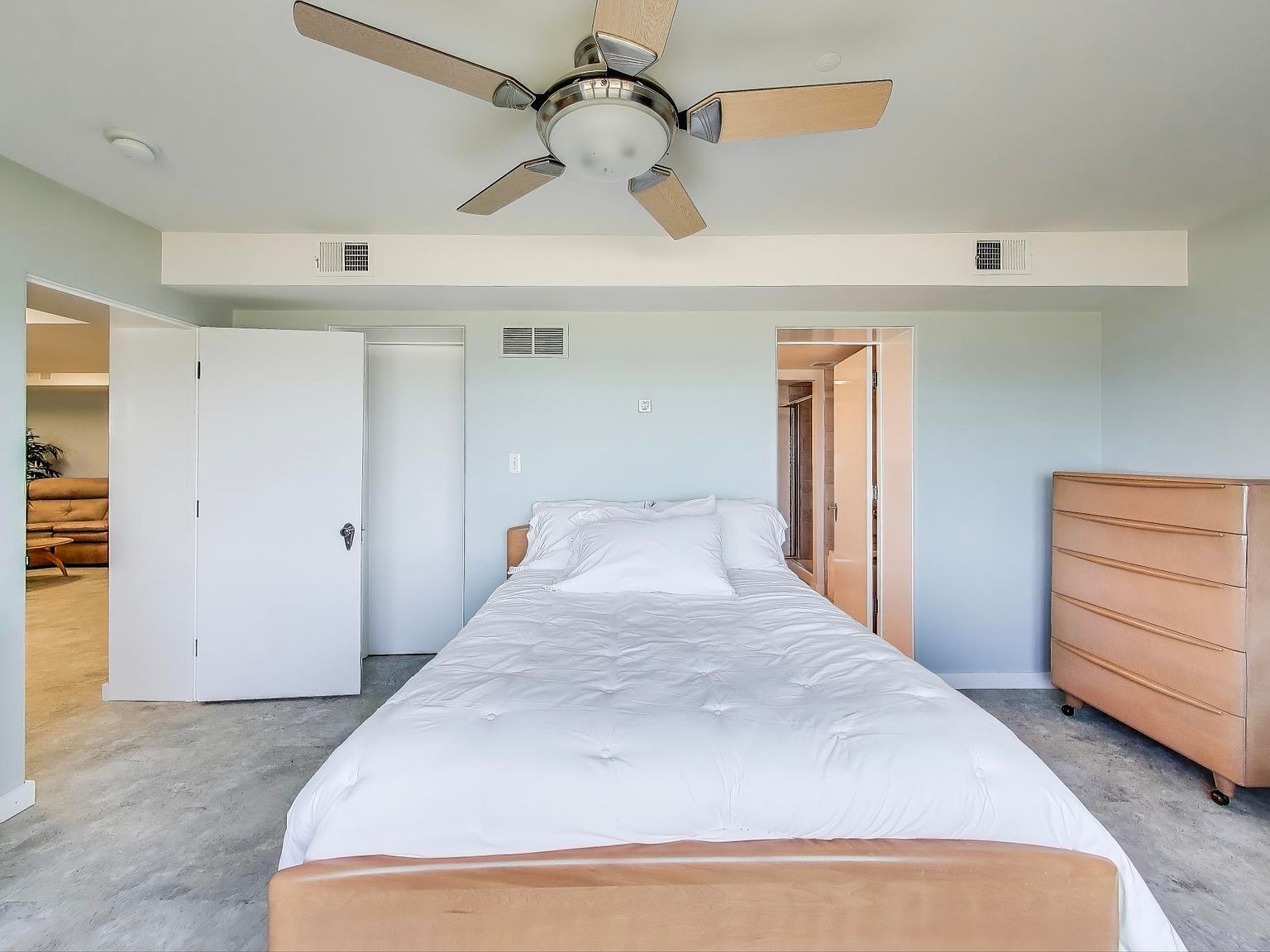 023-250-w-lake-front-dr-beverly-shores-in-46301