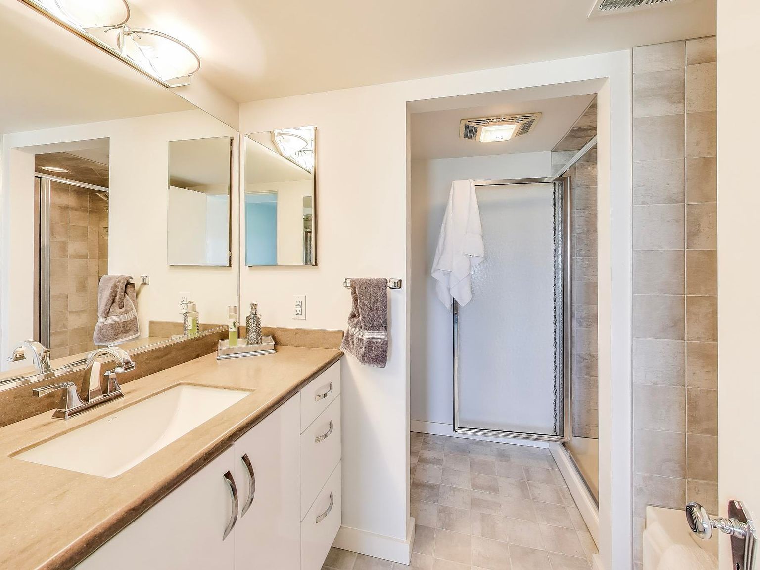 024-250-w-lake-front-dr-beverly-shores-in-46301