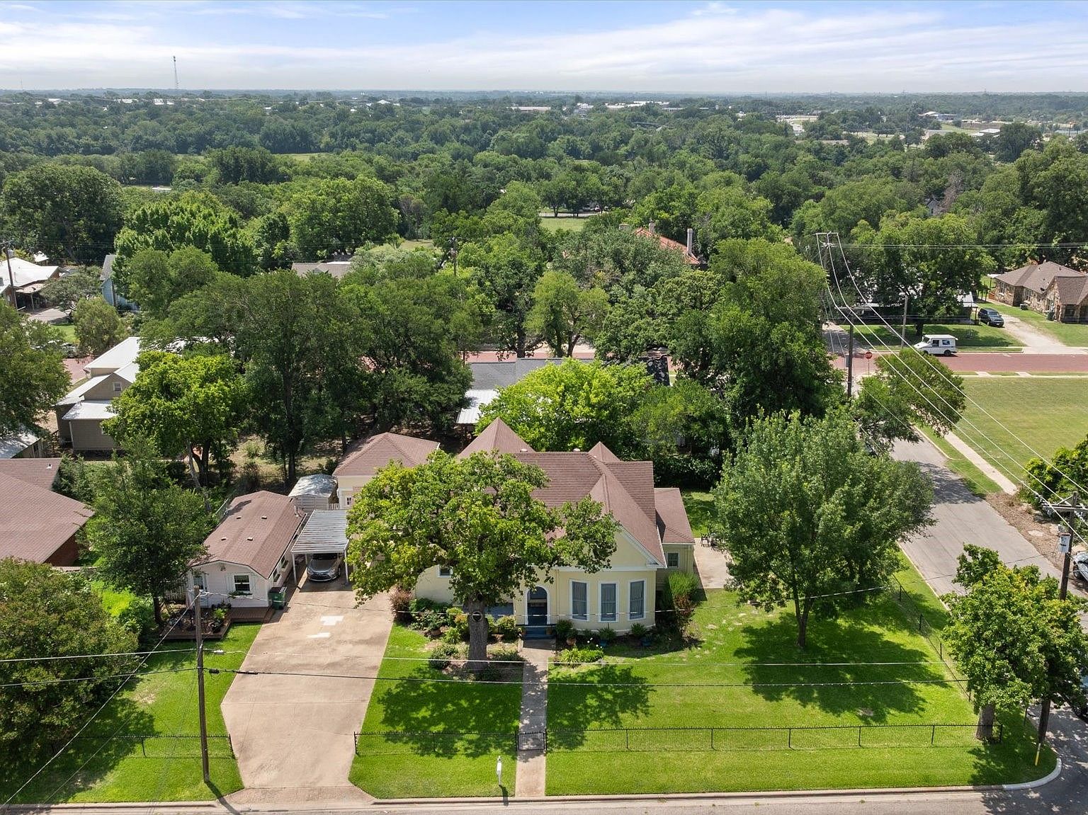 024-330-e-mcneill-st-stephenville-tx-76401