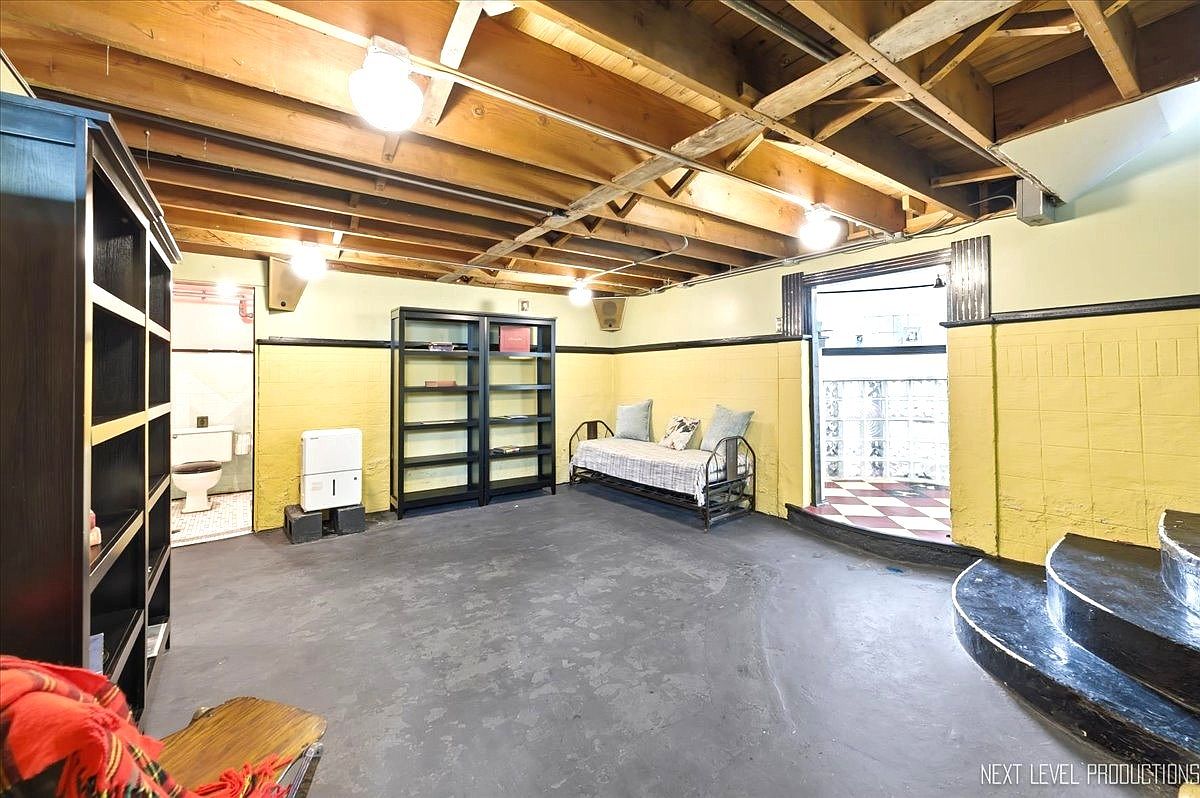 3728 Cuyler Ave, Berwyn, IL 60402