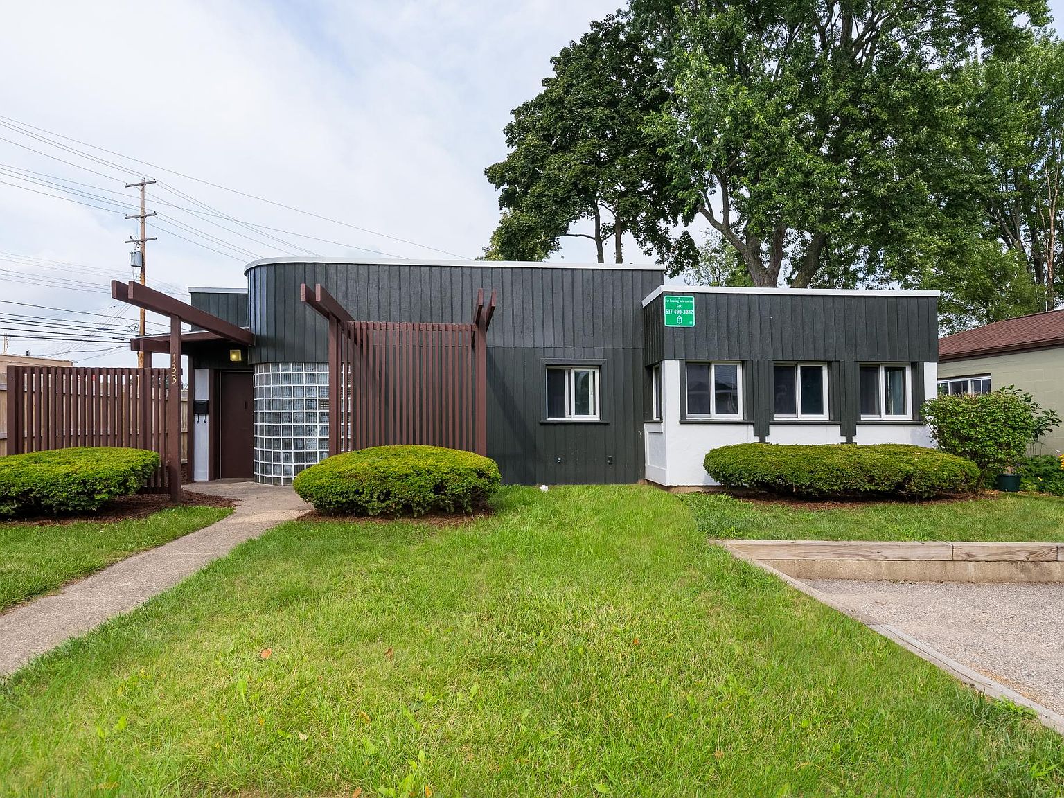 133 Milford St, East Lansing, MI 48823