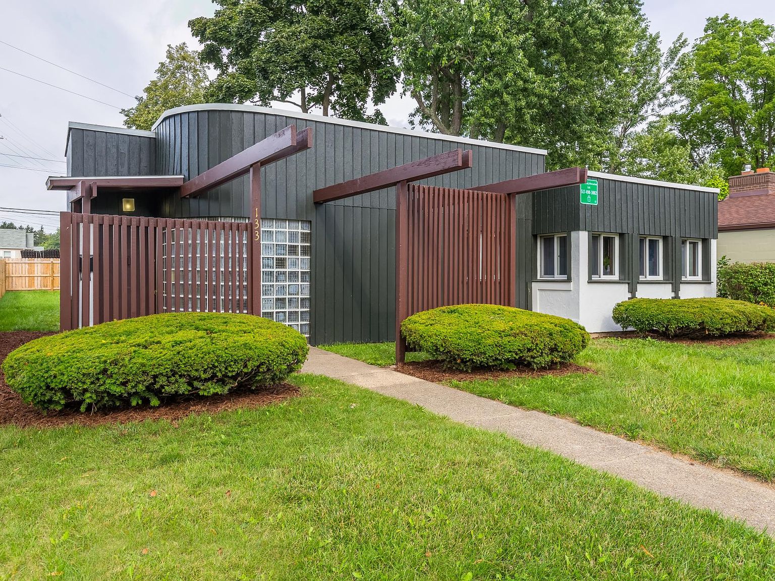 133 Milford St, East Lansing, MI 48823