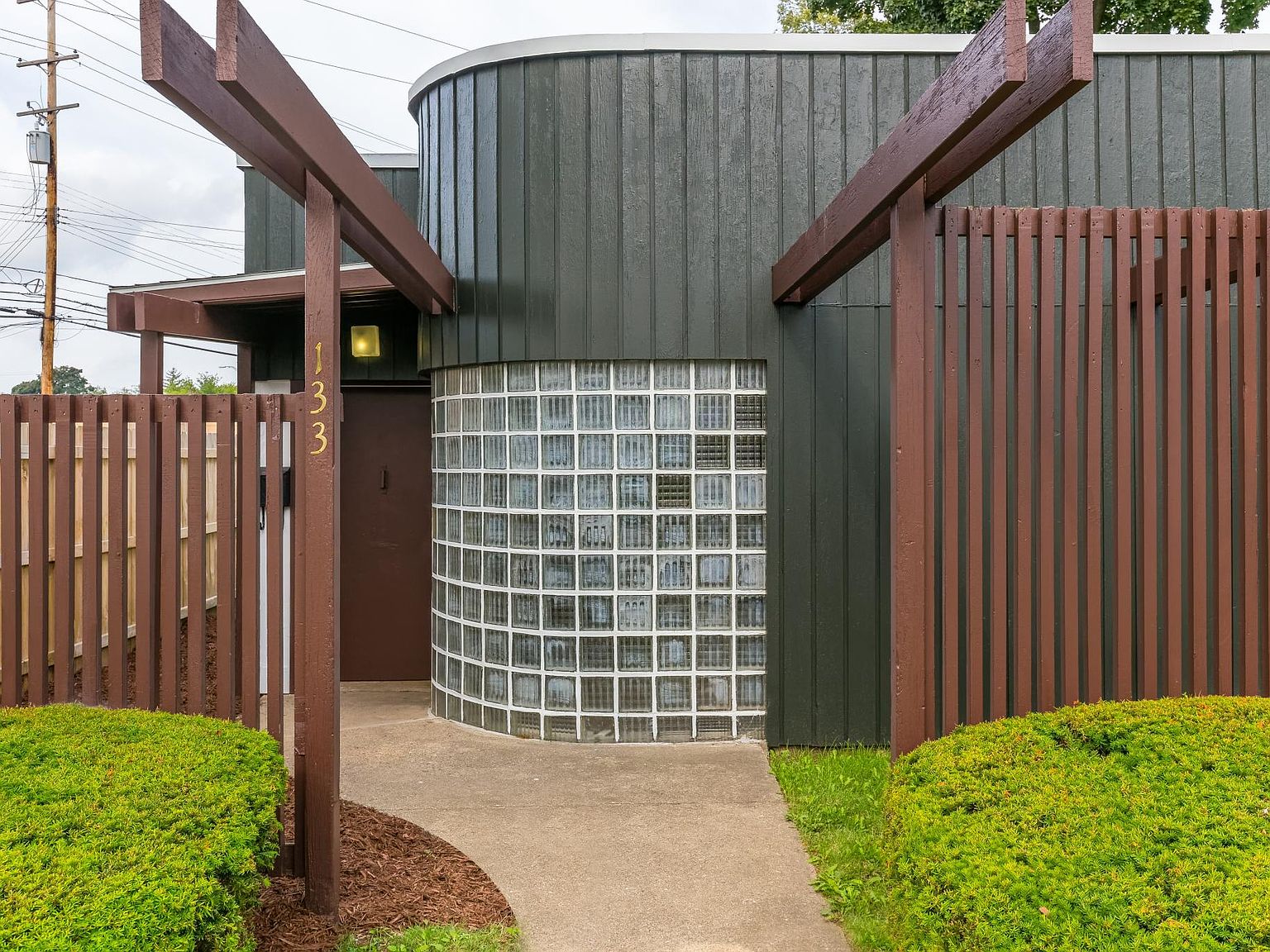 133 Milford St, East Lansing, MI 48823