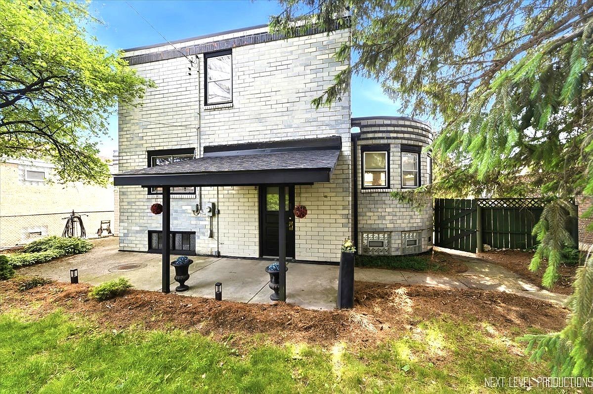 3728 Cuyler Ave, Berwyn, IL 60402