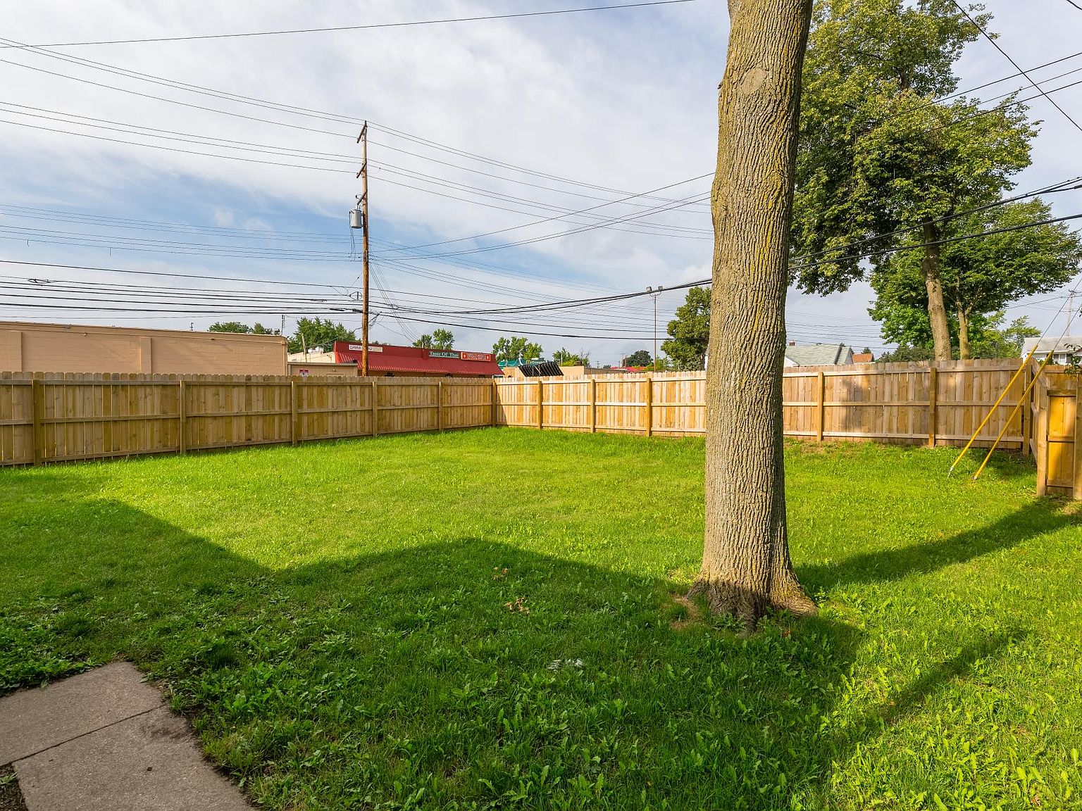 133 Milford St, East Lansing, MI 48823